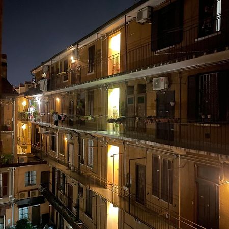 Apartamento De Sura - La Terrazza Sul Naviglio Milán Exterior foto