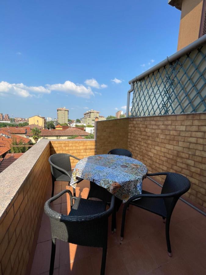 Apartamento De Sura - La Terrazza Sul Naviglio Milán Exterior foto