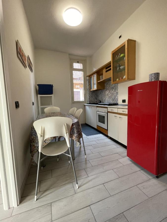 Apartamento De Sura - La Terrazza Sul Naviglio Milán Exterior foto