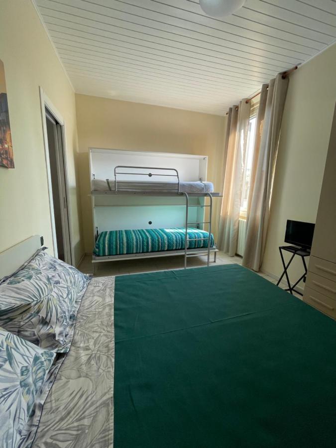 Apartamento De Sura - La Terrazza Sul Naviglio Milán Exterior foto