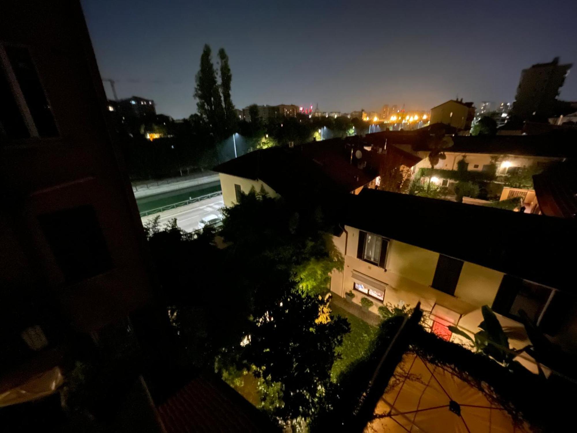Apartamento De Sura - La Terrazza Sul Naviglio Milán Exterior foto